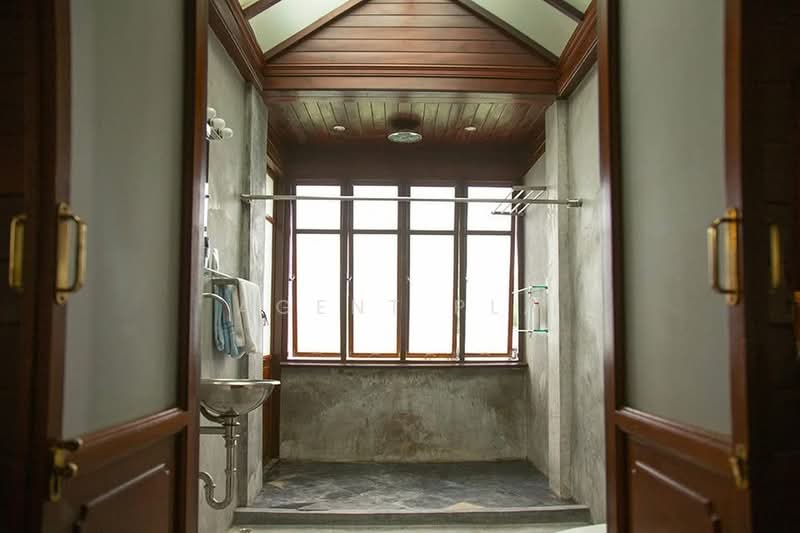 For Sale: Newly Renovated 2-Story Detached House in the Heart of Inthamara (Ratchadaphisek, Huai Khw, Bangkok, Din Daeng, Bangkok, 3 Bedrooms, 160 sqm, Single Detached House For Sale, by Agent Pla, 500352629 - DDproperty.com