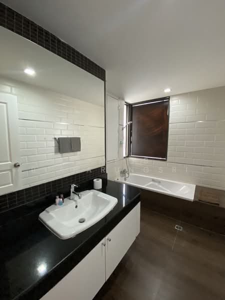 Nantiruj Tower apartment : นันทิรุจ ทาวเวอร์ อพาร์ทเมนท์, กรุงเทพ, 71 สุขุมวิทซอย 8, คลองเตย, กรุงเทพ, 54 ตร.ม., คอนโด ให้เช่า, โดย Sompob Buaparungsri, 500352653 - DDproperty.com