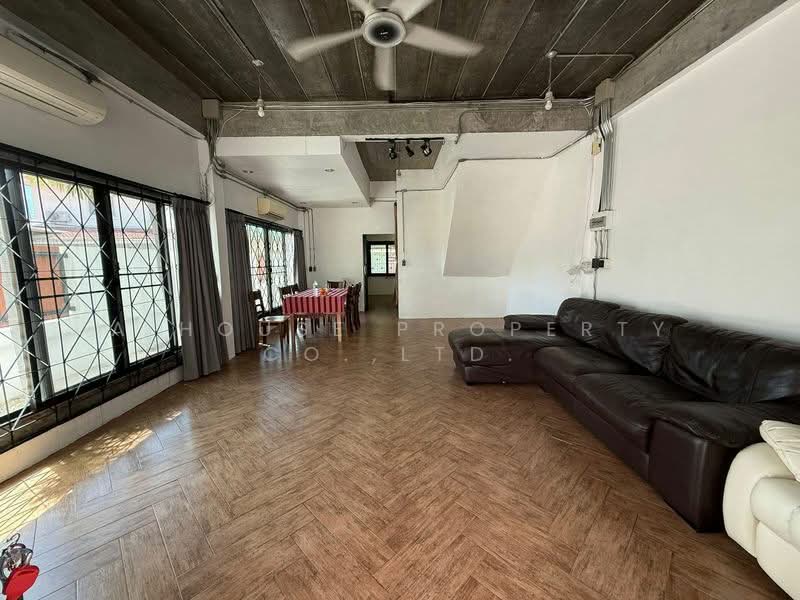 Corner townhouse for sale, great location near Bang Saen, Chon Buri (Pattaya), Ban Pik, Muang Chon Buri, Chon Buri (Pattaya), 2 Bedrooms, 184 sqm, Townhouse For Sale, by A House Property Co.,Ltd., 500352675 - DDproperty.com