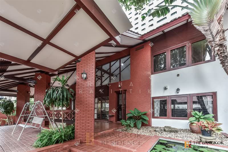 House Area Sukhumvit 4, Bangkok, สุขุมวิท 6, Khlong Toei, Khlong Toei, Bangkok, 4 Bedrooms, 510 sqm, Semi-Detached House (Twin House) For Rent, by Nicha Peerakittikul, 500352707 - DDproperty.com