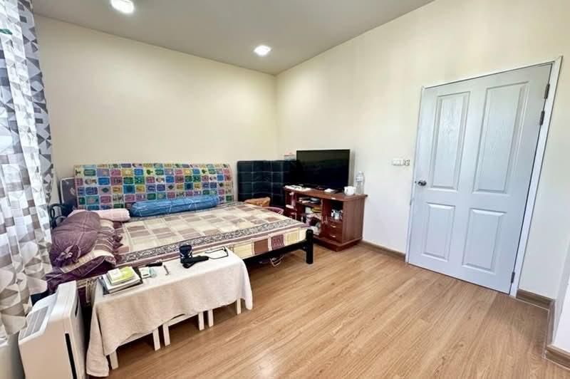 Golden Town Onnut-Pattanakarn, Bangkok, 199 Soi On Nut 65 Yeak 14, Prawet, Bangkok, 4 Bedrooms, 115 sqm, Townhouse For Sale, by คุณปิ่น, 500352730 - DDproperty.com