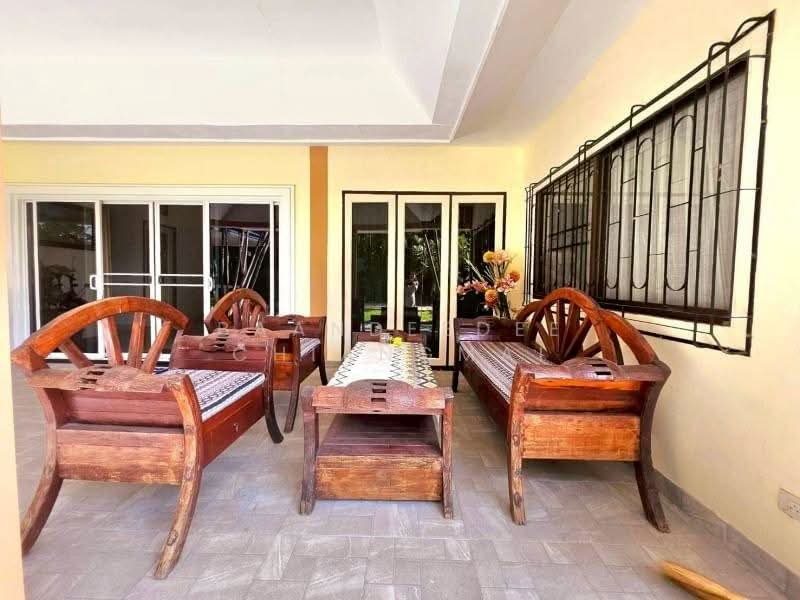 บ้านให้เช่า – ใกล้โรงเรียนนานาชาติเมริทตันบริติช เพียง 5 นาที ค่าเช่า 28,000 บาท / เดือน No.9H886, Chiang Mai, Nong Kwai, Hang Dong, Chiang Mai, 3 Bedrooms, 200 sqm, Single Detached House For Rent, by Baandeedee Chiangmai, 500352751 - DDproperty.com