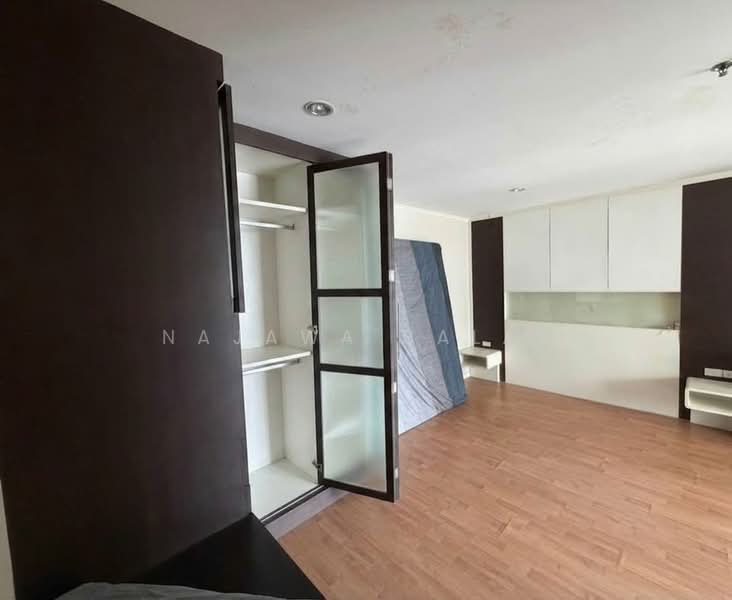 Lumpini Ville Phahol-Suthisarn, Bangkok, 23 Inthamara 2 Alley, Samsen Nai, Phaya Thai, Bangkok, 2 Bedrooms, 60 sqm, Condo For Rent, by Najawa Salae, 500352799 - DDproperty.com