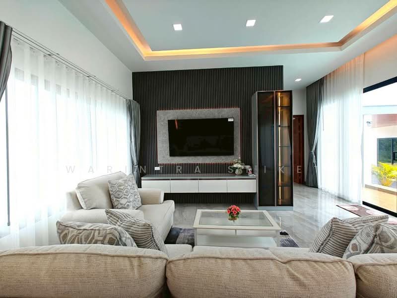 บ้านพร้อมสระส่วนตัว, Chon Buri (Pattaya), Bang Sa-re, Sattahip, Chon Buri (Pattaya), 3 Bedrooms, 160 sqm, Single Detached House For Sale, by warintra Sriket, 500352809 - DDproperty.com