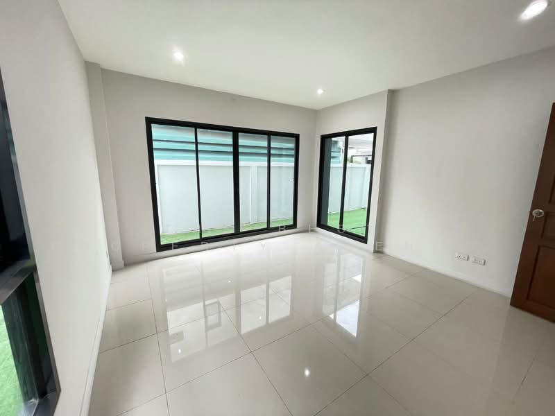 เดอะ คอมพลีท ศรีราชา, Chon Buri (Pattaya), Surasak, Si Racha, Chon Buri (Pattaya), 3 Bedrooms, 230 sqm, Single Detached House For Sale, by The Best Property Agent กิ๊ก, 500352921 - DDproperty.com