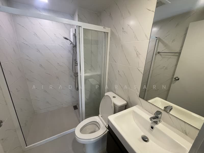 Atmoz Ratchada-Huaikwang, Bangkok, Saha Kan Pramun Alley, Wang Thonglang, Bangkok, 2 Bedrooms, 34 sqm, Condo For Rent, by Airada Parasarn, 500352923 - DDproperty.com