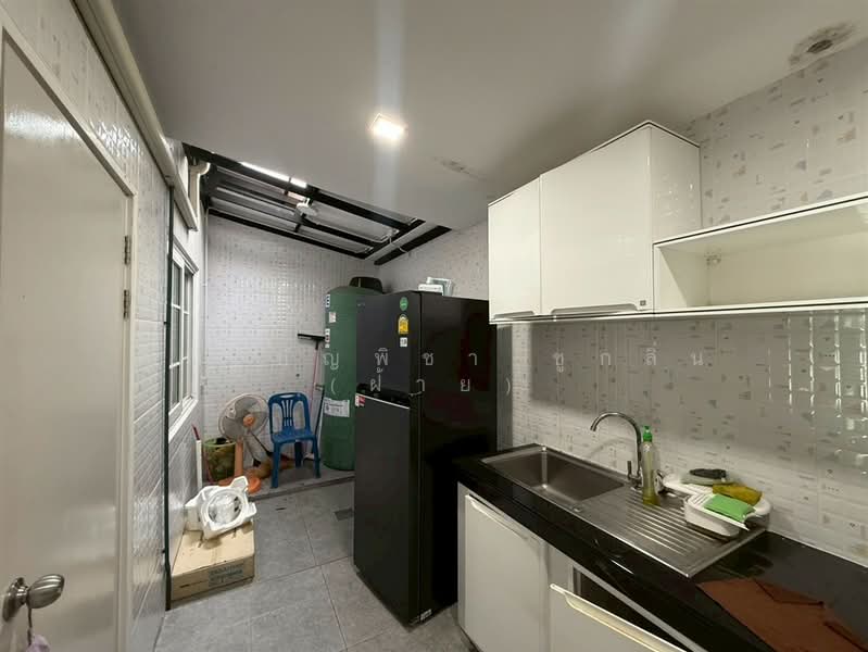 Golden Town 3 Bangna-Suanluang : โกลเด้น ทาวน์ 3 บางนา-สวนหลวง, กรุงเทพ, ถนนกาญจนาภิเษก, ประเวศ, กรุงเทพ, 130 ตร.ม., ทาวน์เฮ้าส์ ขาย, โดย คุณ กัญพิชา ชูกลิ่น (ฝ้าย), 500352924 - DDproperty.com