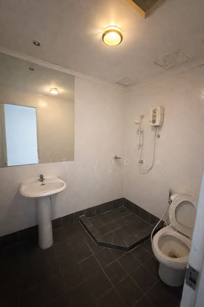 Paholyothin Park condominium, Bangkok, Phaholyothin, Samsen Nai, Phaya Thai, Bangkok, 3 Bedrooms, 126 sqm, Condo For Sale, by Pitchocha Kiatsinpon, 500352945 - DDproperty.com