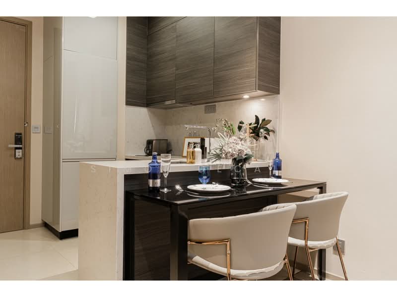 The Esse Asoke, Bangkok, 333 Soi Sukhumvit 21, Sukhumvit Road, Khlongtoei Nua, Watthana, Bangkok, 1 Bedroom, 37 sqm, Condo For Rent, by Simon Decalf, 500352953 - DDproperty.com
