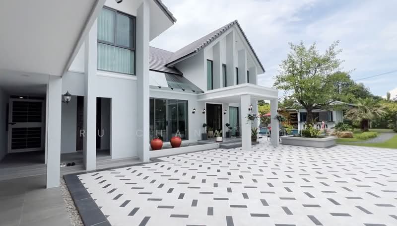 H149 : Luxury 2-Residence Estate with Yoga Studio, Fitness Room & Sauna | San Sai, Chiang Mai, San Na Moeng, San Sai, Chiang Mai, 10+ Bedrooms, 1,280 sqm, Villa For Sale, by Runchana Ball, 500352977 - DDproperty.com