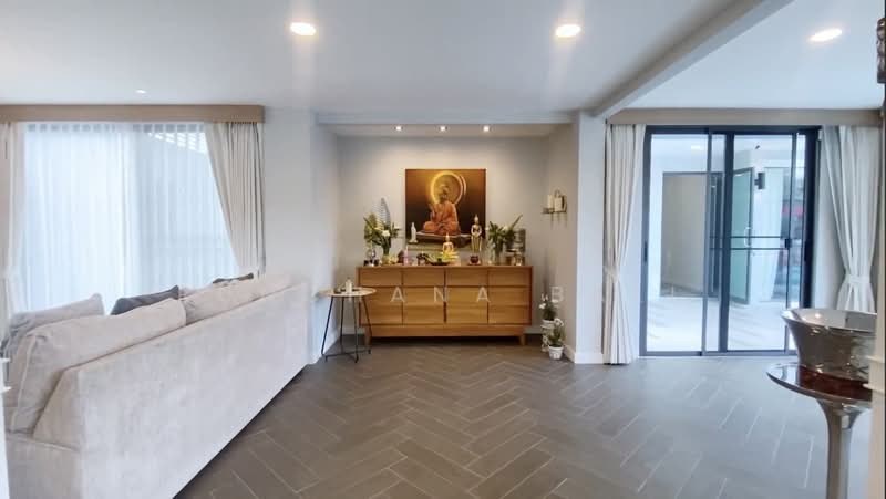 H149 : Luxury 2-Residence Estate with Yoga Studio, Fitness Room & Sauna | San Sai, Chiang Mai, San Na Moeng, San Sai, Chiang Mai, 10+ Bedrooms, 1,280 sqm, Villa For Sale, by Runchana Ball, 500352977 - DDproperty.com