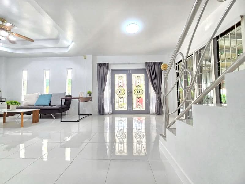 S2771 | Great Value! 6-Bedroom Corner Pool Villa in Hang Dong | Only 6 Minutes to Kad Farang Village, Chiang Mai, Hang Dong, Chiang Mai, 6 Bedrooms, 300 sqm, Single Detached House For Sale, by Aornjira Khatthima, 500352994 - DDproperty.com