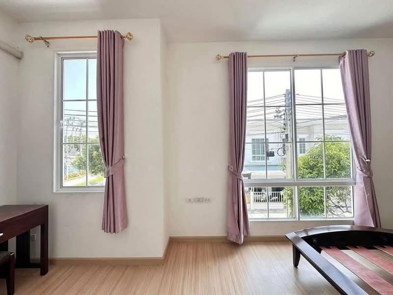 ให้เช่าทาวน์โฮม ม.เสนาวีว่า( เจซิตี้ ) ศรีราชา, Chon Buri (Pattaya), Surasak, Si Racha, Chon Buri (Pattaya), 3 Bedrooms, 65 sqm, Townhouse For Rent, by Dusit Saengfa, 500353002 - DDproperty.com