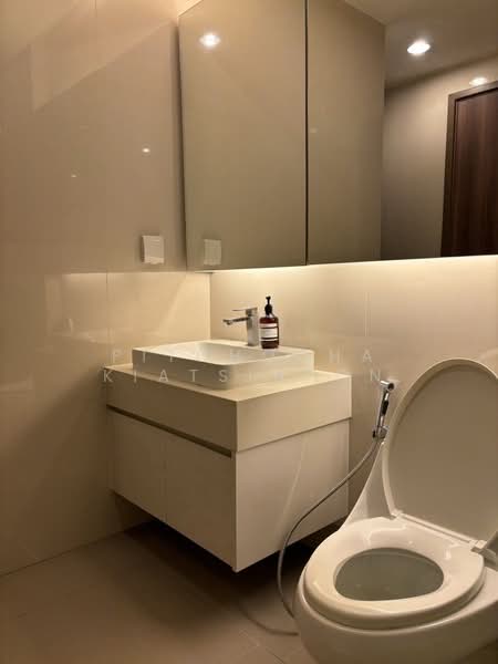 Menam Residences, Bangkok, 2088 Charoenkrung Road, Wat Prayakrai, Bang Kho Laem, Bangkok, 1 Bedroom, 47 sqm, Condo For Rent, by Pitchocha Kiatsinpon, 500353040 - DDproperty.com
