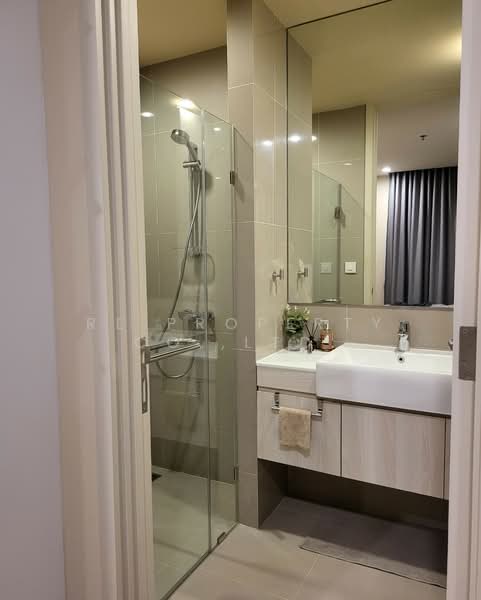Noble Recole, Bangkok, 77 Soi Sukhumvit 19 Sukhumvit Road, Khlongtoei Nua, Watthana, Bangkok, 1 Bedroom, 33 sqm, Condo For Rent, by RE PROPERTY CO.,LTD., 500353110 - DDproperty.com