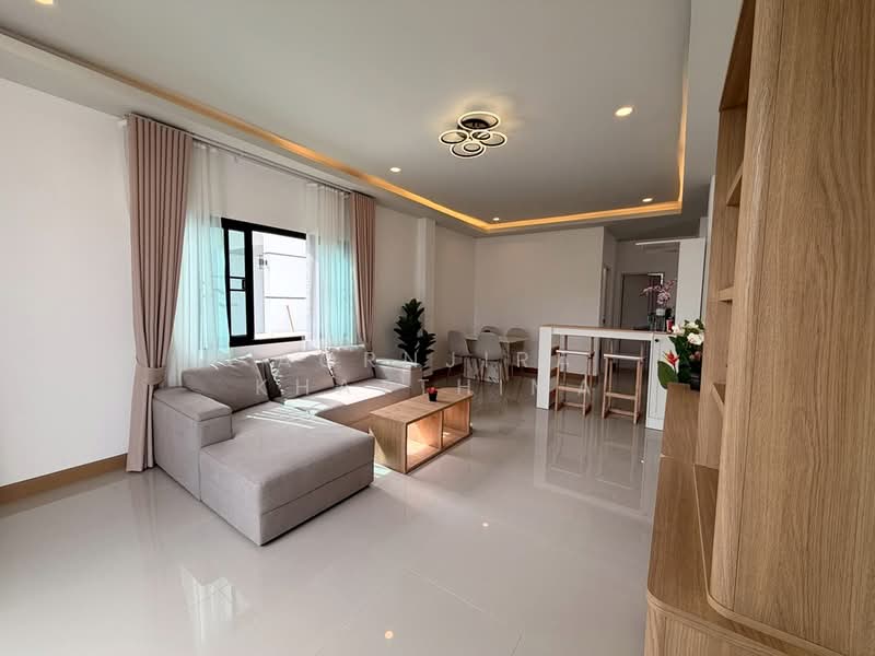P0106/1 | Brand New Modern Style Detached House Near Kad Farang Village – Only 5 Minutes, Chiang Mai, Ban Waen, Hang Dong, Chiang Mai, 4 Bedrooms, 230 sqm, Single Detached House For Sale, by Aornjira Khatthima, 500353121 - DDproperty.com