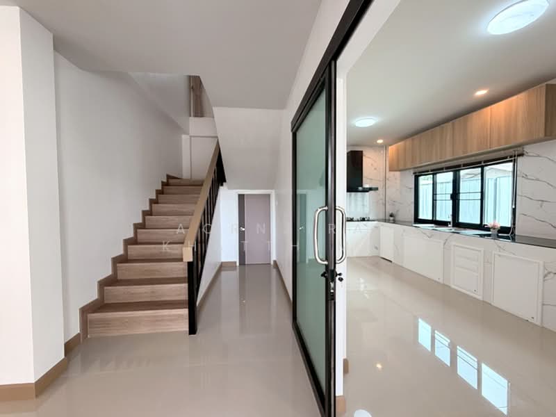 P0106/1 | บ้านเดี่ยว Modern Style หลังใหม่เอี่ยม ใกล้กาดฝรั่งวิลเลจ 5 นาที, เชียงใหม่, บ้านแหวน, หางดง, เชียงใหม่, 230 ตร.ม., บ้านเดี่ยว ขาย, โดย Aornjira Khatthima, 500353121 - DDproperty.com
