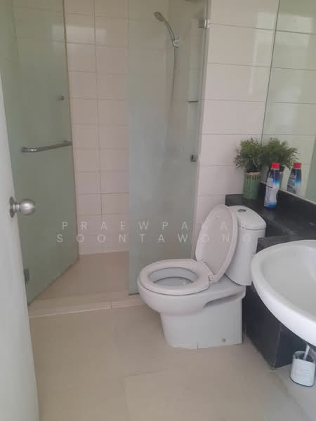 The Parkland Grand Asoke-Phetchaburi, Bangkok, 1811 Phetchaburi Rd, Bang Kapi, Huai Khwang, Bangkok, 1 Bedroom, 35 sqm, Condo For Rent, by Praewpakar Soontawong, 500353178 - DDproperty.com