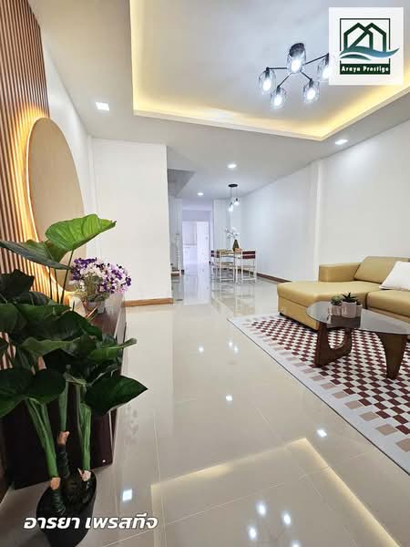 ทาวน์แอนด์คันทรี สุวินทวงศ์, Bangkok, Krathum Rai, Nong Chok, Bangkok, 3 Bedrooms, 74 sqm, Townhouse For Sale, by วิสุทธินี เฉลิมสินสุวรรณ, 500353198 - DDproperty.com