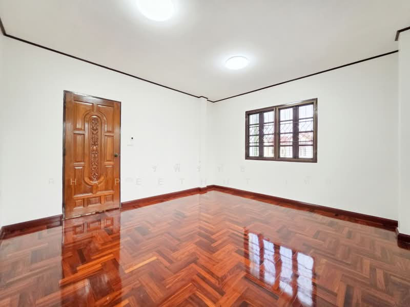 Chaiyaphruek Ramintra, Bangkok, Sukhaphiban 5 Road, Tha Rang, Bang Khen, Bangkok, 5 Bedrooms, 300 sqm, Single Detached House For Sale, by รพีร์ทัธ Rhapeethut (ทัธ), 500353202 - DDproperty.com