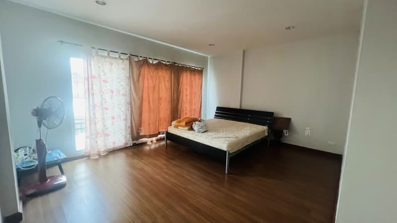 Baan Klang Muang Luzern Sukhumvit : บ้านกลางเมือง ลูเซิร์น สุขุมวิท (อ่อนนุช 46), กรุงเทพ, ถนนสุขุมวิท 77, สวนหลวง, กรุงเทพ, 172 ตร.ม., ทาวน์เฮ้าส์ ขาย, โดย ชญานิศา มณีโชติ, 500353207 - DDproperty.com