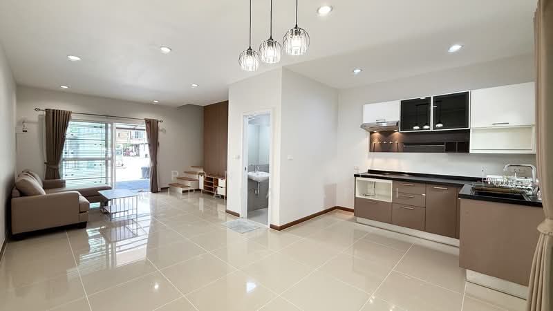Villette City Pattanakarn 38, Bangkok, Phatthanakan Road, Prawet, Bangkok, 4 Bedrooms, 160 sqm, Townhouse For Rent, by Ponwimol Wipanarapai, 500353307 - DDproperty.com