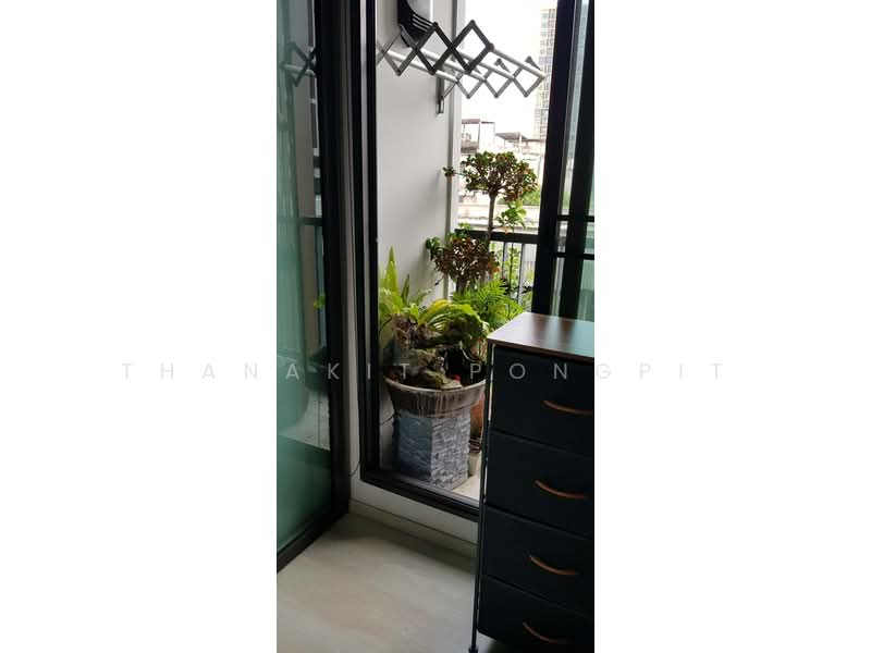 Life Pinklao, Bangkok, Boromarajonani Road, Bang Bamru, Bang Phlat, Bangkok, 1 Bedroom, 35 sqm, Condo For Sale, by Thanakit Pongpit, 500353368 - DDproperty.com