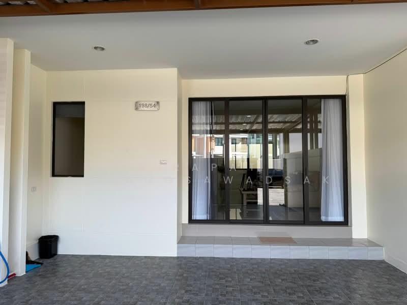 3-BR House, Chon Buri (Pattaya), Nong Pru, Bang Lamung (Pattaya), Chon Buri (Pattaya), 3 Bedrooms, 120 sqm, Single Detached House For Rent, by Jirapat Chuangsawadsak, 500353377 - DDproperty.com