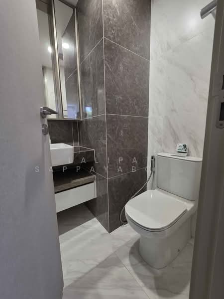 Fynn Asoke, Bangkok, 28 Sukhumvit 10 Alley, Khlong Toei, Bangkok, 1 Bedroom, 34 sqm, Condo For Rent, by Lalipat Sappayabovornnan, 500353395 - DDproperty.com