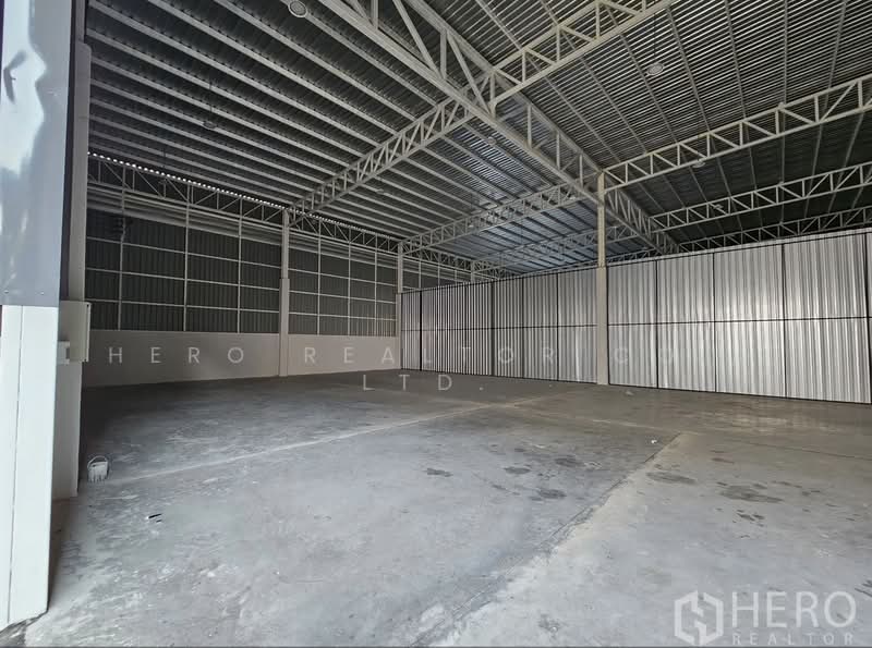 ให้เช่าโกดัง 422 ตร.ม. พระราม 4 คลองเตย กรุงเทพ HRE00911, กรุงเทพ, คลองเตย, คลองเตย, กรุงเทพ, 422 ตร.ม., โกดัง-โรงงาน ให้เช่า, โดย Hero Realtor Co., Ltd., 500353431 - DDproperty.com