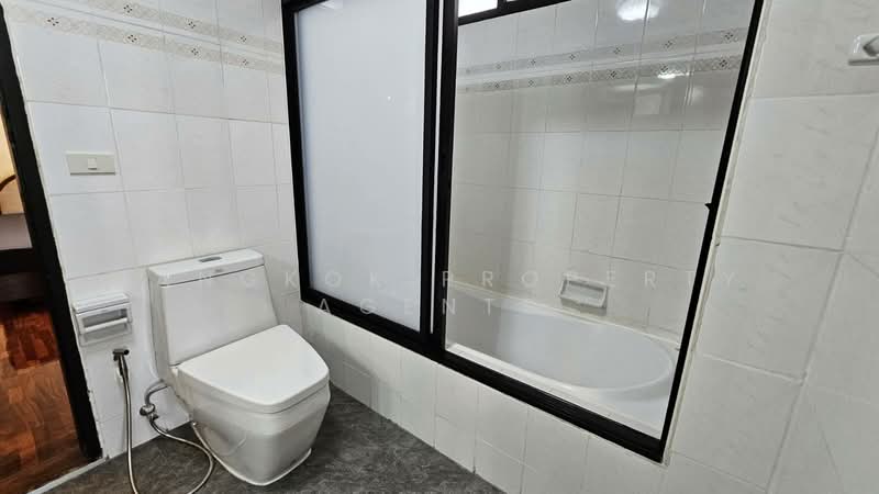 Nida Mansion, Bangkok, 37 Soi Sukhumvit 39, Khlong Tan Nua, Watthana, Bangkok, 2 Bedrooms, 270 sqm, Condo For Rent, by BANGKOK PROPERTY AGENTS, 500353440 - DDproperty.com
