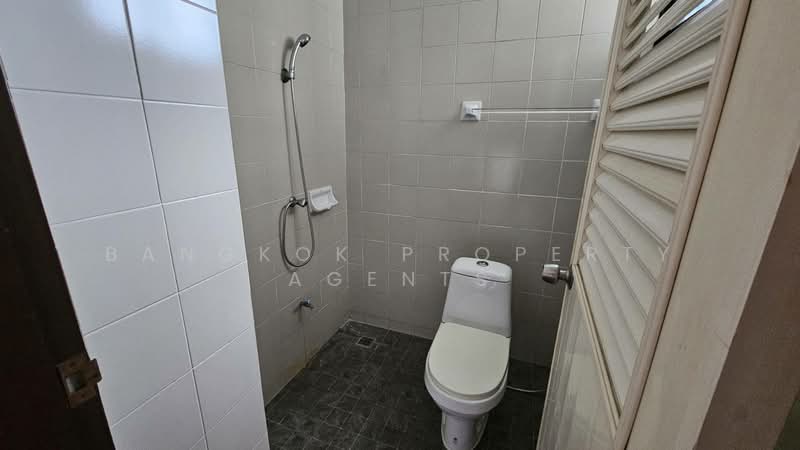 Nida Mansion, Bangkok, 37 Soi Sukhumvit 39, Khlong Tan Nua, Watthana, Bangkok, 2 Bedrooms, 270 sqm, Condo For Rent, by BANGKOK PROPERTY AGENTS, 500353440 - DDproperty.com