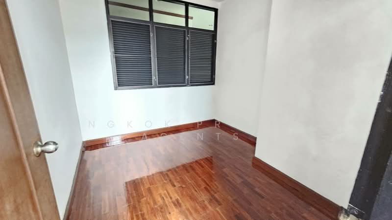 Nida Mansion, Bangkok, 37 Soi Sukhumvit 39, Khlong Tan Nua, Watthana, Bangkok, 2 Bedrooms, 270 sqm, Condo For Rent, by BANGKOK PROPERTY AGENTS, 500353440 - DDproperty.com
