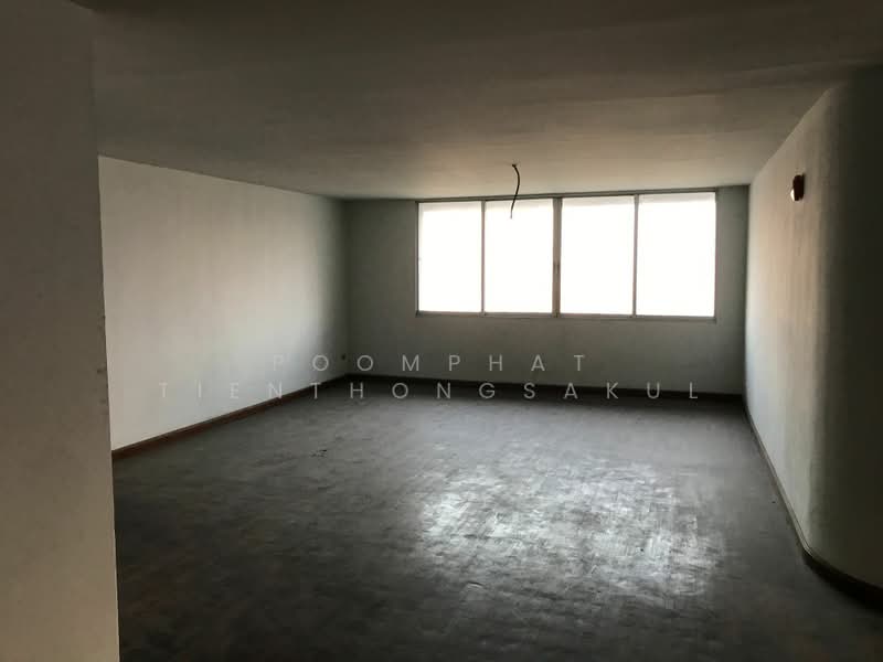 D.S. Tower 1 Sukhumvit 33, Bangkok, Soi Phrom Chit, Khlong Tan Nua, Watthana, Bangkok, 3 Bedrooms, 252 sqm, Condo For Sale, by Poomphat Tienthongsakul, 500353448 - DDproperty.com
