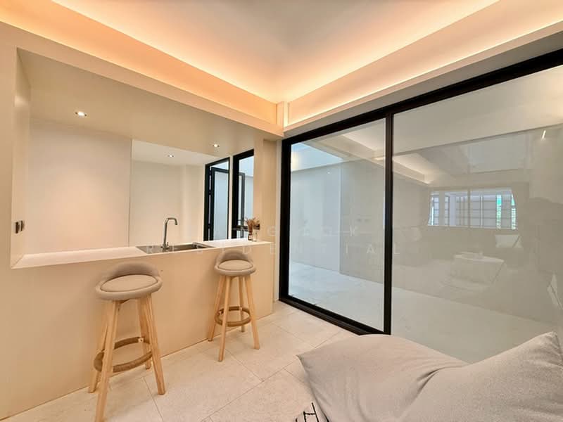 Townhouse, Bangkok, Phra Kanong Nua, Watthana, Bangkok, 2 Bedrooms, 170 sqm, Townhouse For Rent, by Bangkok Residential, 500353502 - DDproperty.com