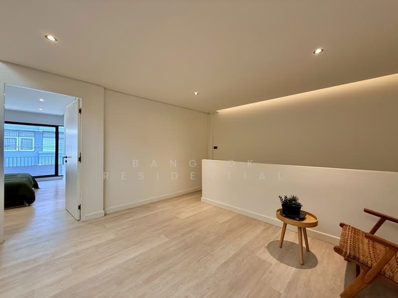 Townhouse, Bangkok, Phra Kanong Nua, Watthana, Bangkok, 2 Bedrooms, 170 sqm, Townhouse For Rent, by Bangkok Residential, 500353502 - DDproperty.com