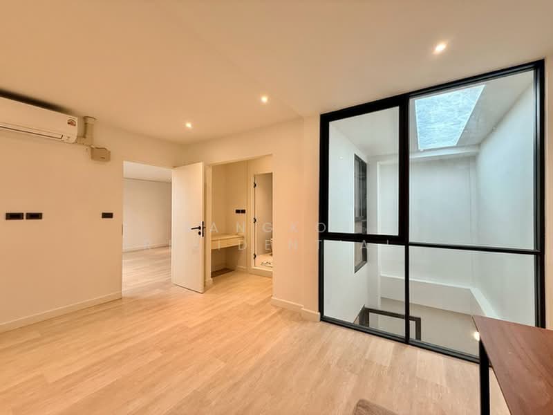 Townhouse, Bangkok, Phra Kanong Nua, Watthana, Bangkok, 2 Bedrooms, 170 sqm, Townhouse For Rent, by Bangkok Residential, 500353502 - DDproperty.com