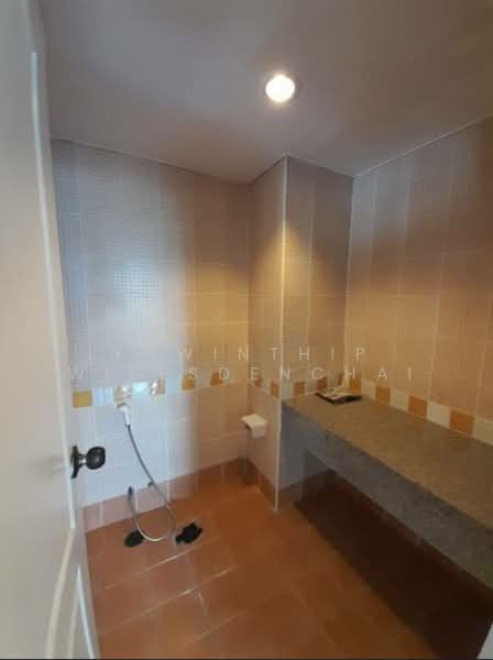 Lumpini Place Narathiwas 24, Bangkok, Sathu Pradit 19 Alley 3, Chong Nonsi, Yan Nawa, Bangkok, 1 Bedroom, 63 sqm, Condo For Rent, by Kawinthip Wisesdenchai, 500353678 - DDproperty.com