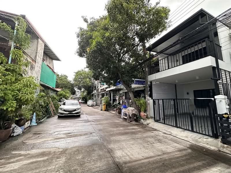 Sinthorn Happyland, Bangkok, Khlong Chan, Bang Kapi, Bangkok, 2 Bedrooms, 90 sqm, Townhouse For Sale, by คุณ ปารดา พลอยแดง (ก้อย), 500353703 - DDproperty.com
