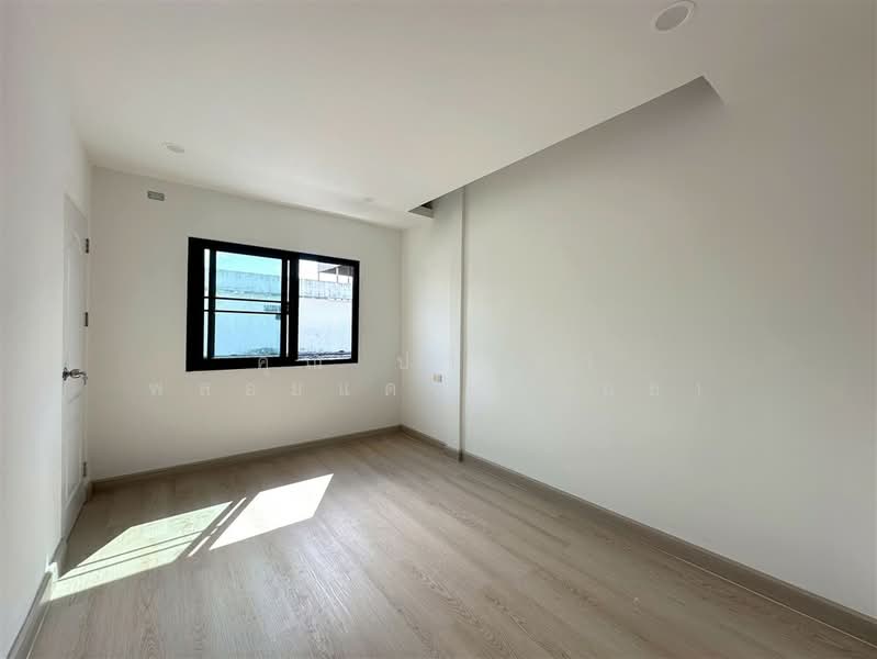 Sinthorn Happyland, Bangkok, Khlong Chan, Bang Kapi, Bangkok, 2 Bedrooms, 90 sqm, Townhouse For Sale, by คุณ ปารดา พลอยแดง (ก้อย), 500353703 - DDproperty.com