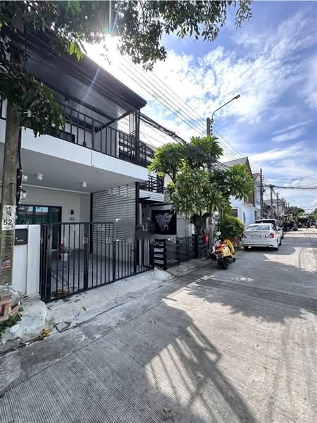 Sinthorn Happyland : สินธร แฮปปี้แลนด์, กรุงเทพ, คลองจั่น, บางกะปิ, กรุงเทพ, 90 ตร.ม., ทาวน์เฮ้าส์ ขาย, โดย คุณ ปารดา พลอยแดง (ก้อย), 500353703 - DDproperty.com