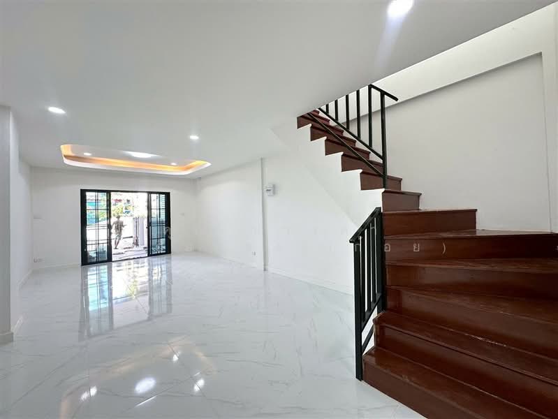 Sinthorn Happyland, Bangkok, Khlong Chan, Bang Kapi, Bangkok, 2 Bedrooms, 90 sqm, Townhouse For Sale, by คุณ ปารดา พลอยแดง (ก้อย), 500353703 - DDproperty.com