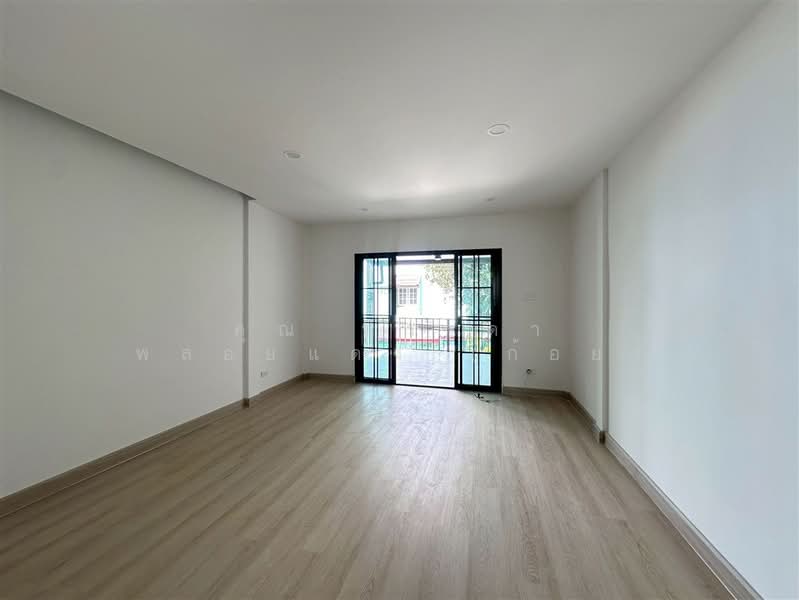 Sinthorn Happyland, Bangkok, Khlong Chan, Bang Kapi, Bangkok, 2 Bedrooms, 90 sqm, Townhouse For Sale, by คุณ ปารดา พลอยแดง (ก้อย), 500353703 - DDproperty.com