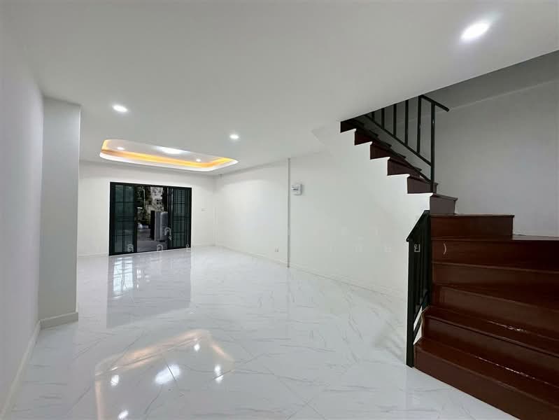 Sinthorn Happyland, Bangkok, Khlong Chan, Bang Kapi, Bangkok, 2 Bedrooms, 90 sqm, Townhouse For Sale, by คุณ ปารดา พลอยแดง (ก้อย), 500353703 - DDproperty.com