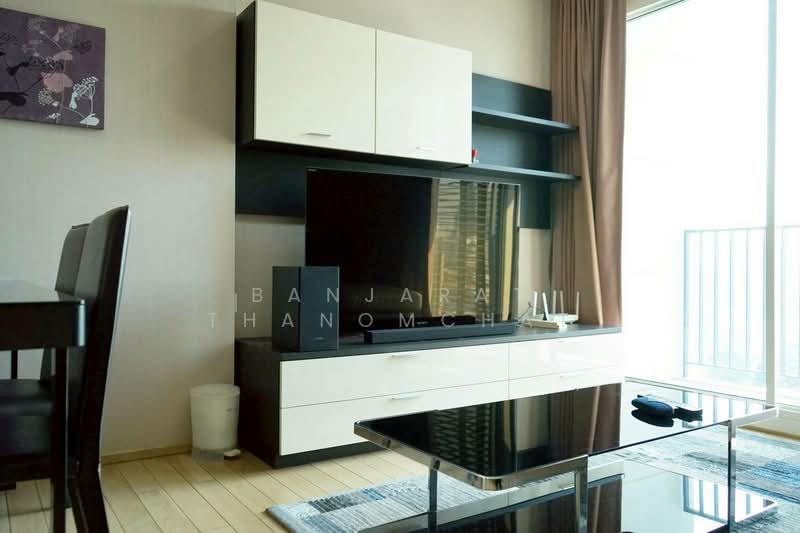 Siri At Sukhumvit, Bangkok, 902 Sukhumvit Road, Phra Kanong, Khlong Toei, Bangkok, 2 Bedrooms, 69 sqm, Condo For Rent, by Banjarat Thanomchat, 500353729 - DDproperty.com