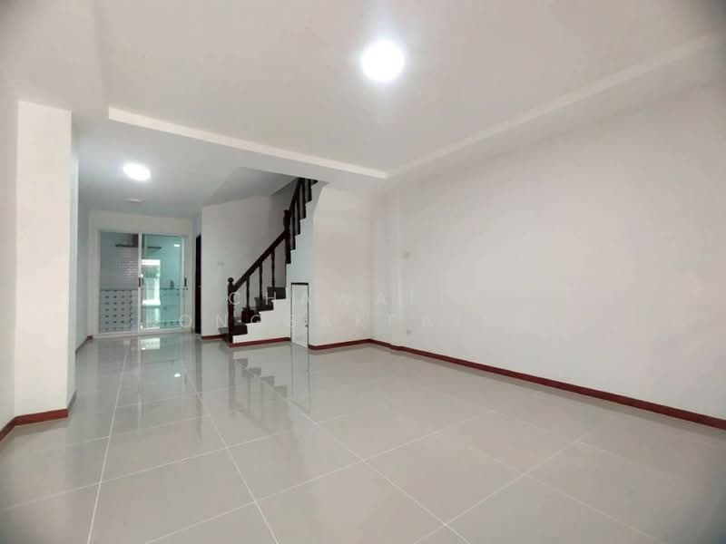 Moobaan KC Ramintra 3 : หมู่บ้านเคซีรามอินทรา 3, กรุงเทพ, ซอยหทัยราษฎร์ 39, สามวาตะวันตก, คลองสามวา, กรุงเทพ, 140 ตร.ม., ทาวน์เฮ้าส์ ขาย, โดย CHAWALIT KONGSAKPAIBUL, 500353730 - DDproperty.com