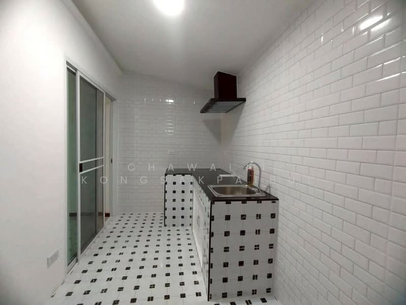 Moobaan KC Ramintra 3, Bangkok, Soi Hatairat 39, Sam Wa Tawan Tok, Khlong Sam Wa, Bangkok, 2 Bedrooms, 140 sqm, Townhouse For Sale, by CHAWALIT KONGSAKPAIBUL, 500353730 - DDproperty.com