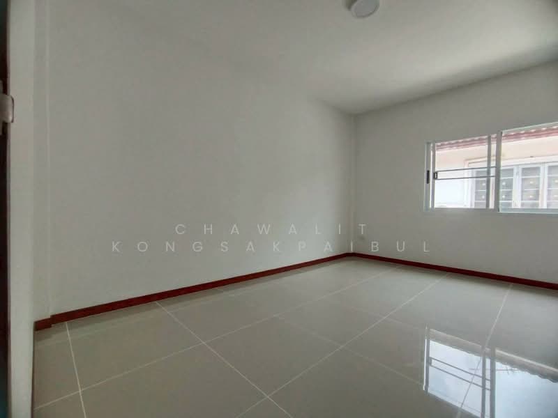 Moobaan KC Ramintra 3, Bangkok, Soi Hatairat 39, Sam Wa Tawan Tok, Khlong Sam Wa, Bangkok, 2 Bedrooms, 140 sqm, Townhouse For Sale, by CHAWALIT KONGSAKPAIBUL, 500353730 - DDproperty.com