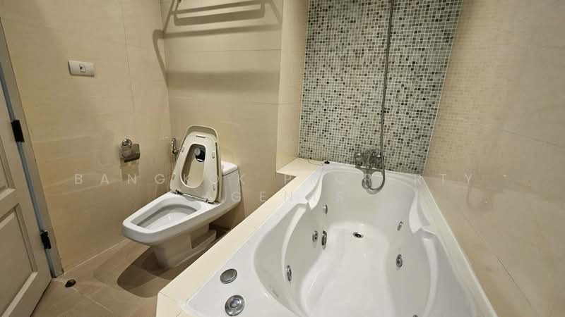 UN Residence, Bangkok, Khlong Tan Nua, Watthana, Bangkok, 2 Bedrooms, 120 sqm, Condo For Rent, by BANGKOK PROPERTY AGENTS, 500353746 - DDproperty.com