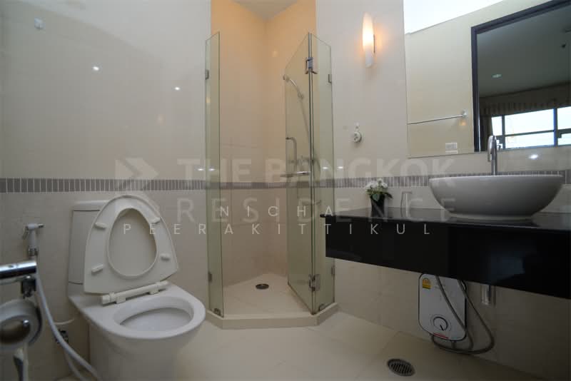 Baan Klang Krung Siam-Pathumwan, Bangkok, Petchburi Road, Thanon Phetchaburi, Ratchathewi, Bangkok, 2 Bedrooms, 84 sqm, Condo For Rent, by Nicha Peerakittikul, 500353825 - DDproperty.com